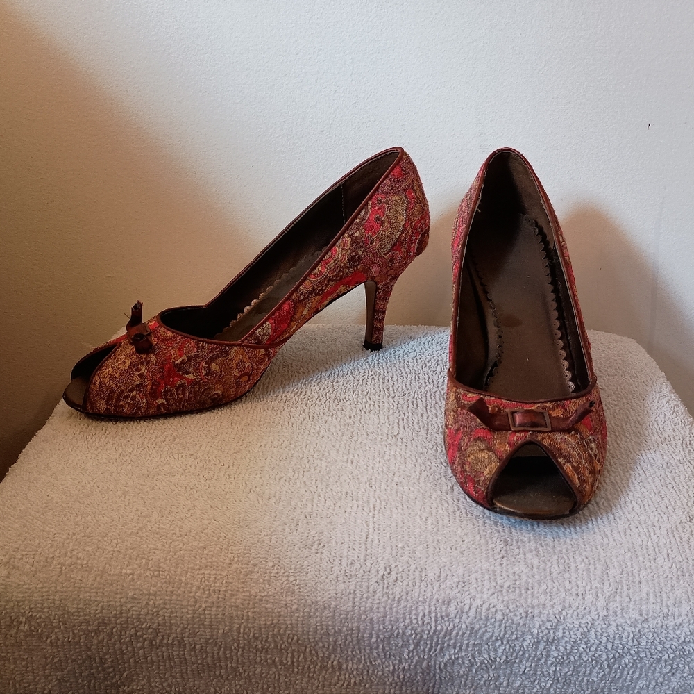 Elegant Red Brown Peep-Toe Heels 9 M - Picture 3 of 11